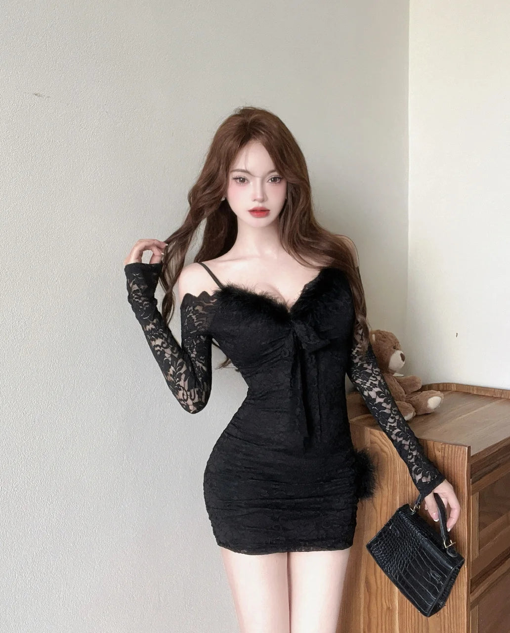 Women's Lace Bodice Long-Sleeve Mini Dress