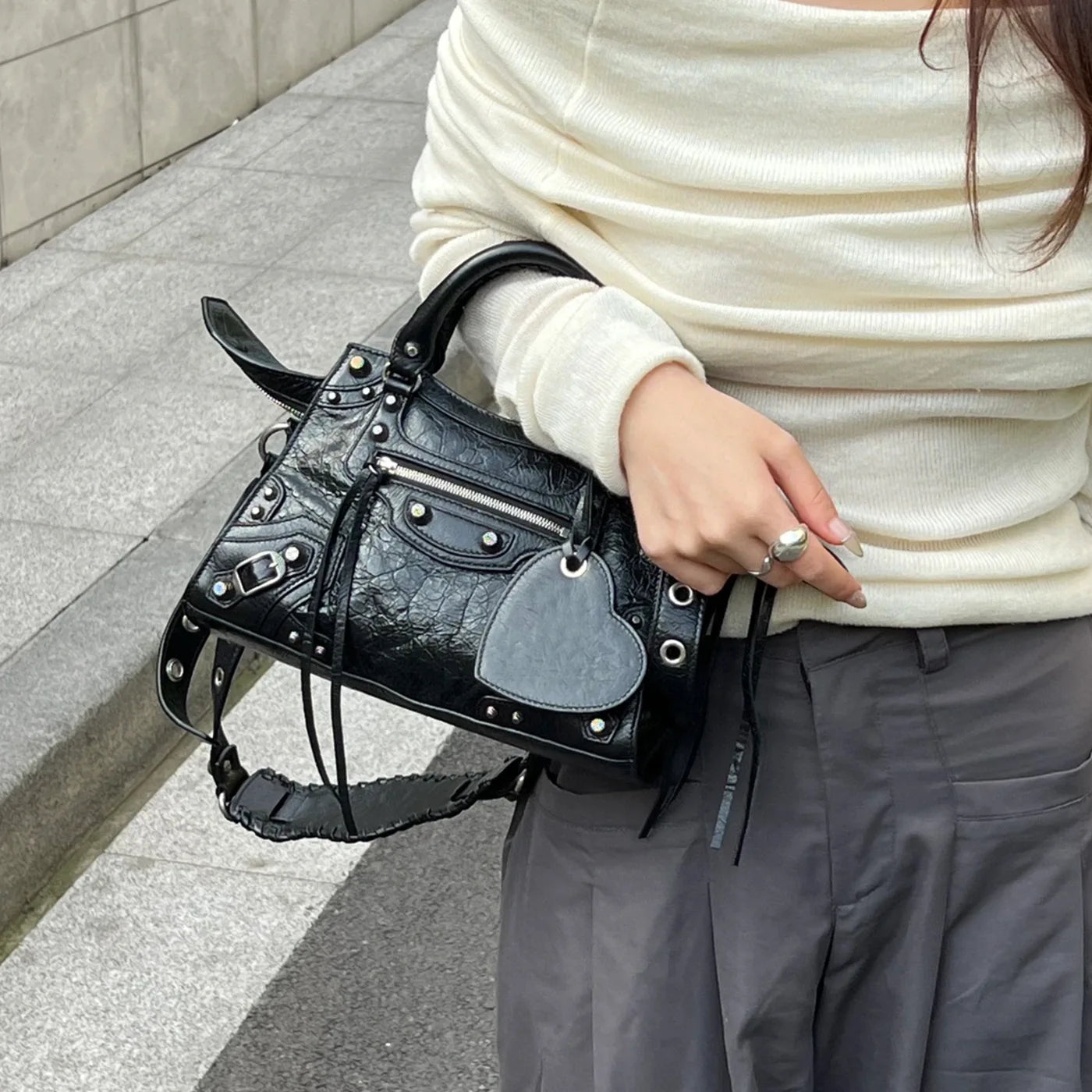 Neo Motorcycle Bag Handheld Rivet Head Layered Oil Wax Cowhide Crossbody Women's Bag Cool And Spicy Girl Retro Style Tote Bag