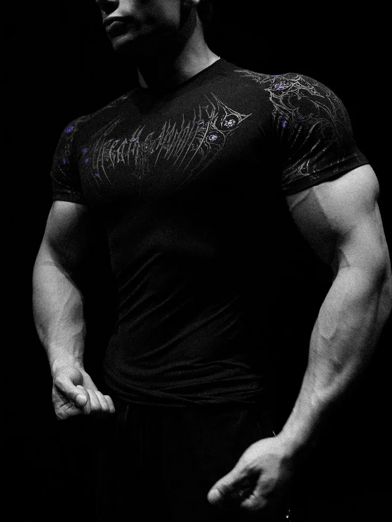 Muscular Men Trendy FitnessTShirt，Adopt American-Style Trendy Brand Sports Quick-Dry Breathable Short SleevesTShirt。