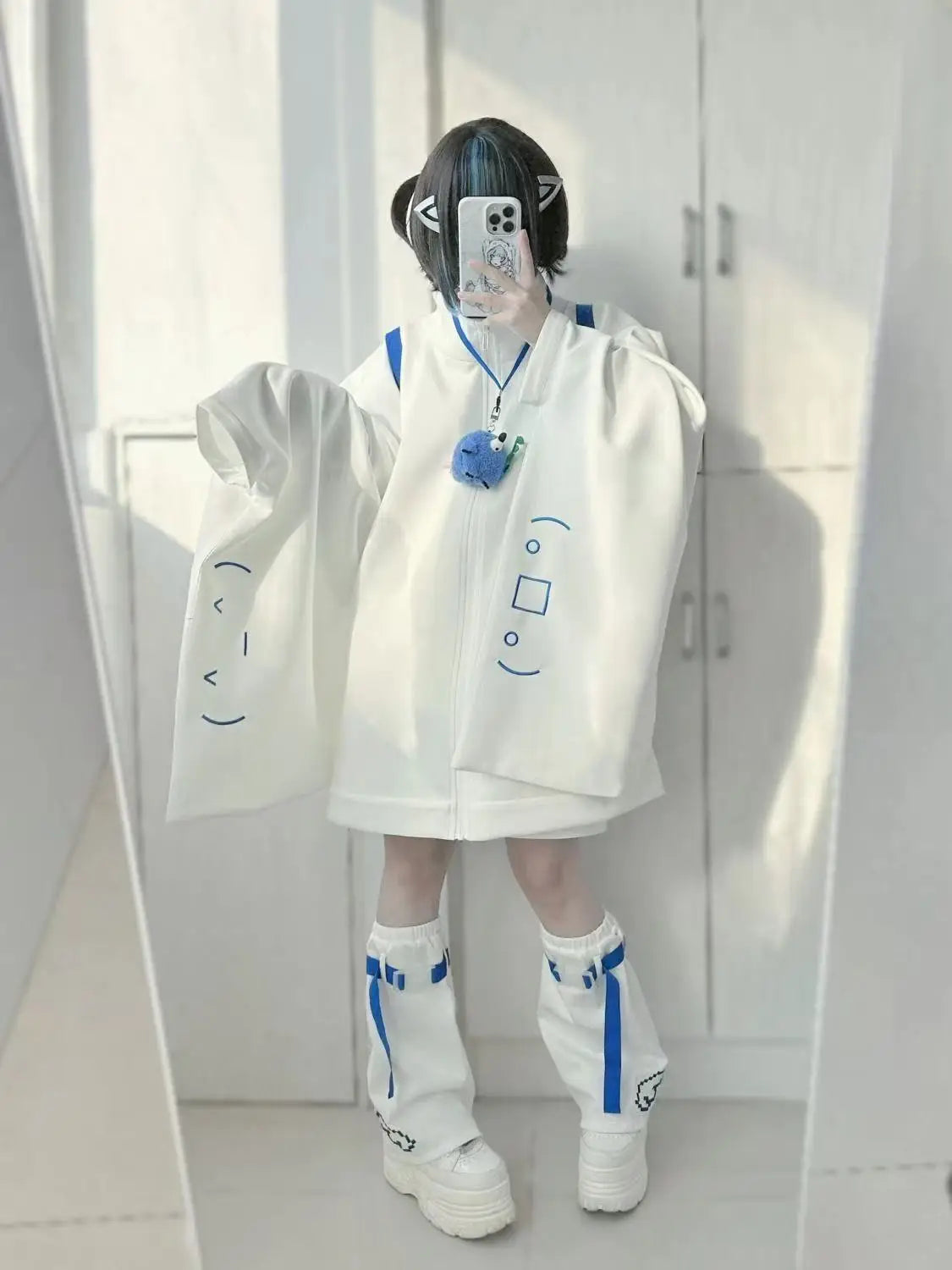 Women's Graphic Zipper Jacket & Leg Covers