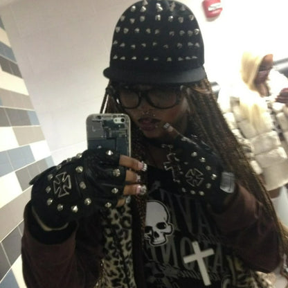 Rock Rivet Baseball Cap Women Men Punk Gothic Hip Hop Metal Stud Peaked Caps Subculture Girls Y2K Rock Metal Rivet Flat Hats