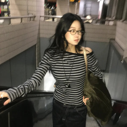 Genayooa Y2k T-shirt Women Long Sleeve Off Shoulder Striped Crop Tops Y2k Grunge 2000s Aesthetic Streetwear T Shirts