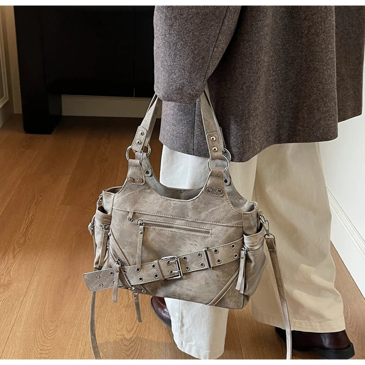 Fashionable Large Capacity Rivet Street Style Women's Tote Bag Shoulder Crossbody Bag Durable Polyester  Commuter Bag