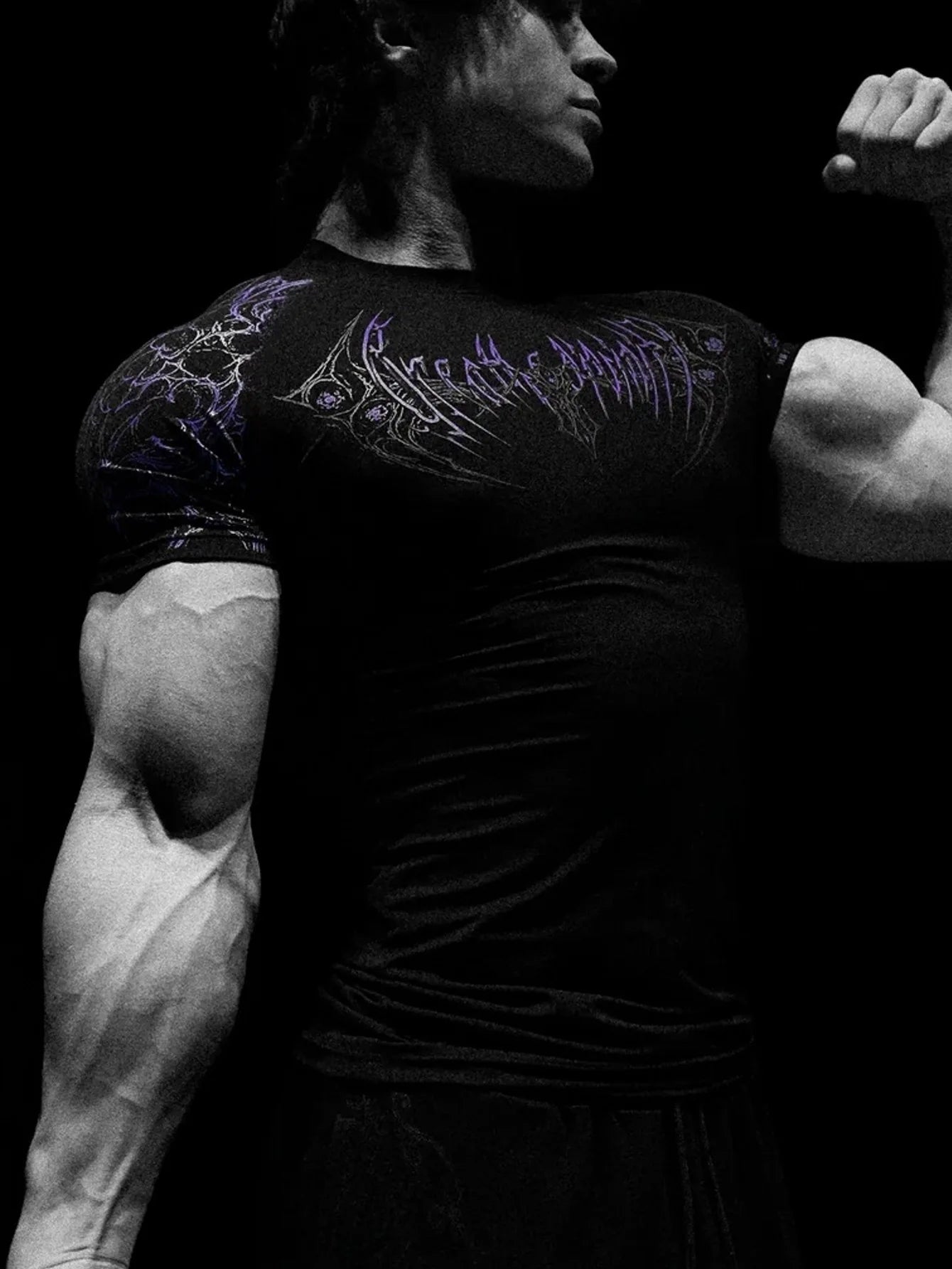 Muscular Men Trendy FitnessTShirt，Adopt American-Style Trendy Brand Sports Quick-Dry Breathable Short SleevesTShirt。