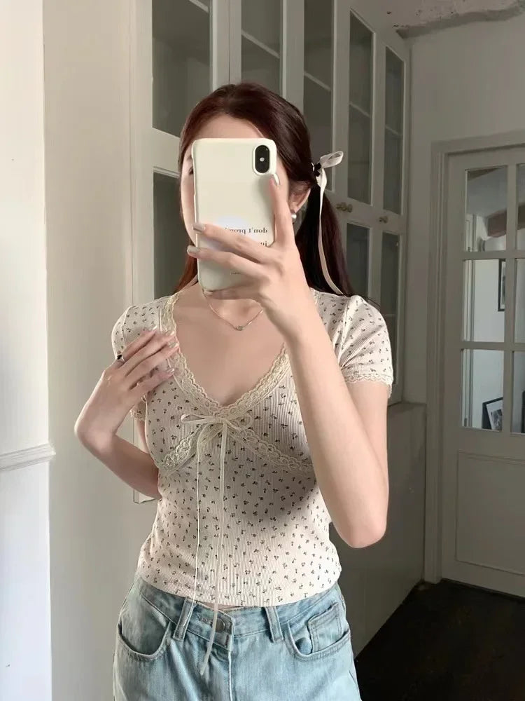 Women's Vintage Lace Bow Crop T-Shirt