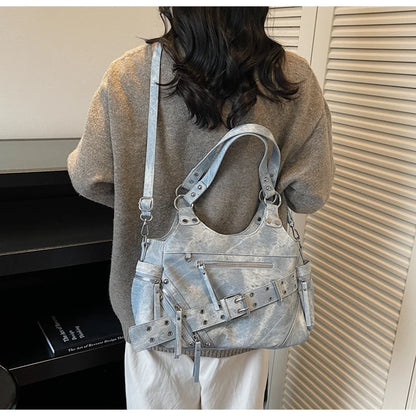 Fashionable Large Capacity Rivet Street Style Women's Tote Bag Shoulder Crossbody Bag Durable Polyester  Commuter Bag