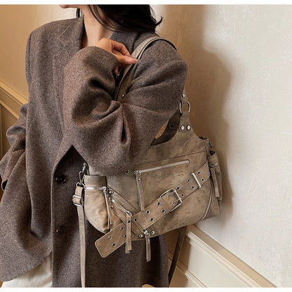 Fashionable Large Capacity Rivet Street Style Women's Tote Bag Shoulder Crossbody Bag Durable Polyester  Commuter Bag