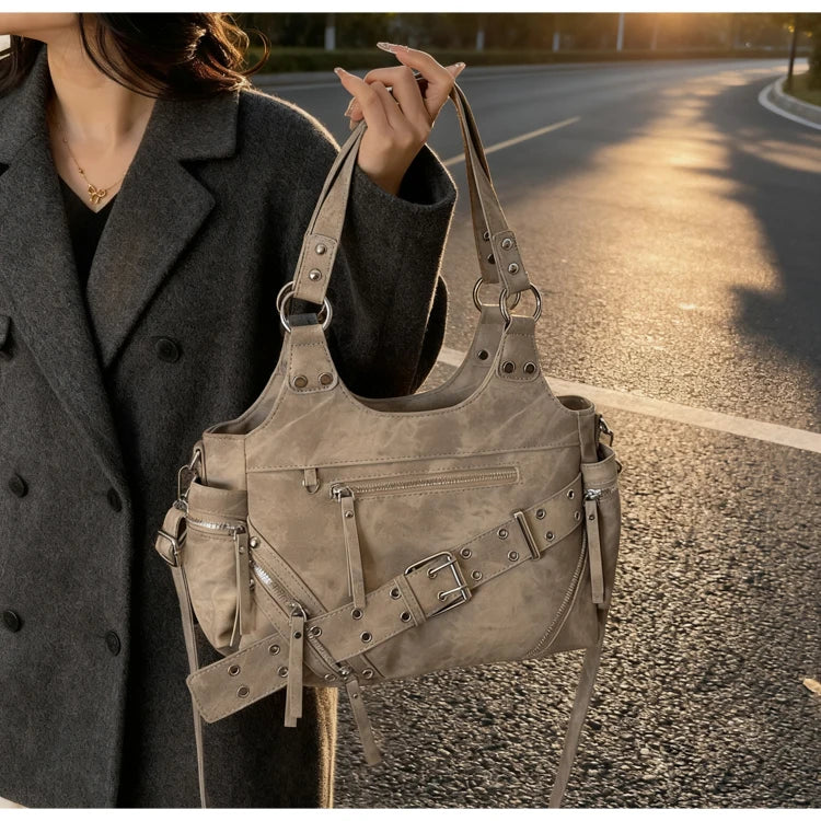 Fashionable Large Capacity Rivet Street Style Women's Tote Bag Shoulder Crossbody Bag Durable Polyester  Commuter Bag