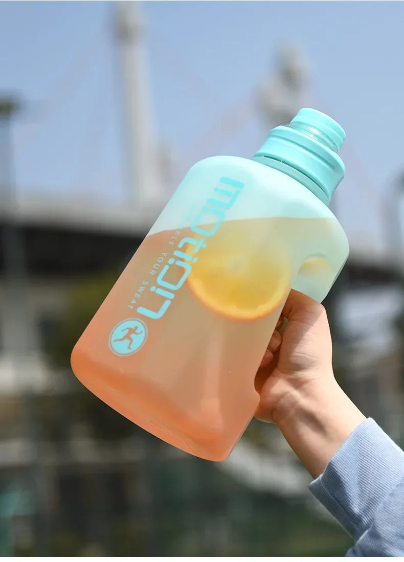 Apex Ritual – ストロー付きスポーツウォーターボトル2L – 目盛り付き大容量フィットネスボトル