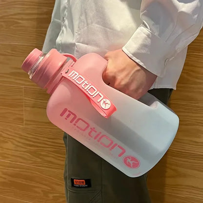 Apex Ritual – ストロー付きスポーツウォーターボトル2L – 目盛り付き大容量フィットネスボトル
