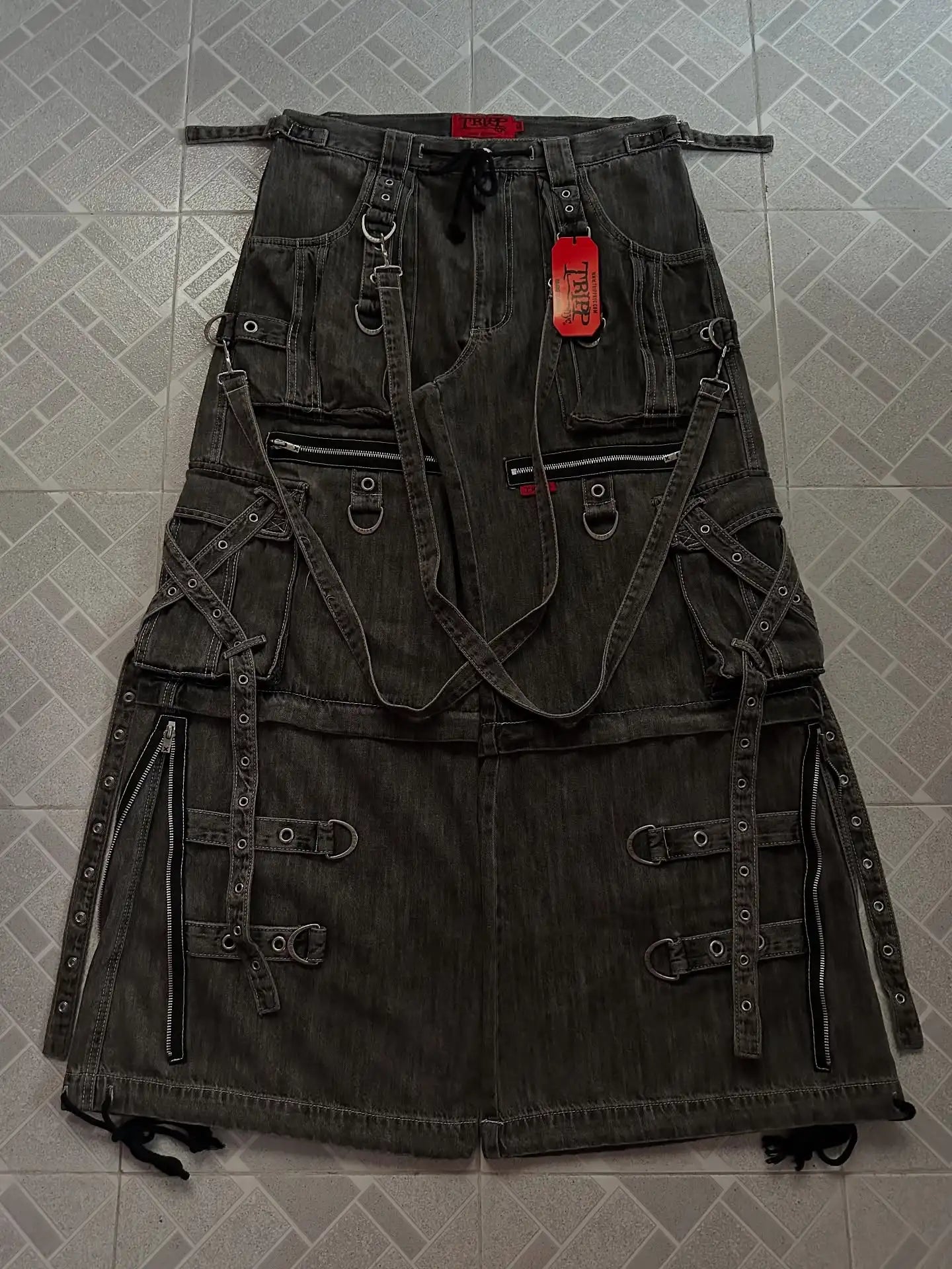 Women's Y2K Distressed Multi-Pocket Cargo Jeans