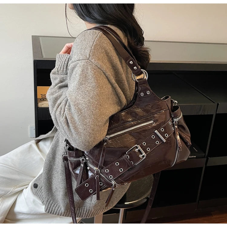 Fashionable Large Capacity Rivet Street Style Women's Tote Bag Shoulder Crossbody Bag Durable Polyester  Commuter Bag