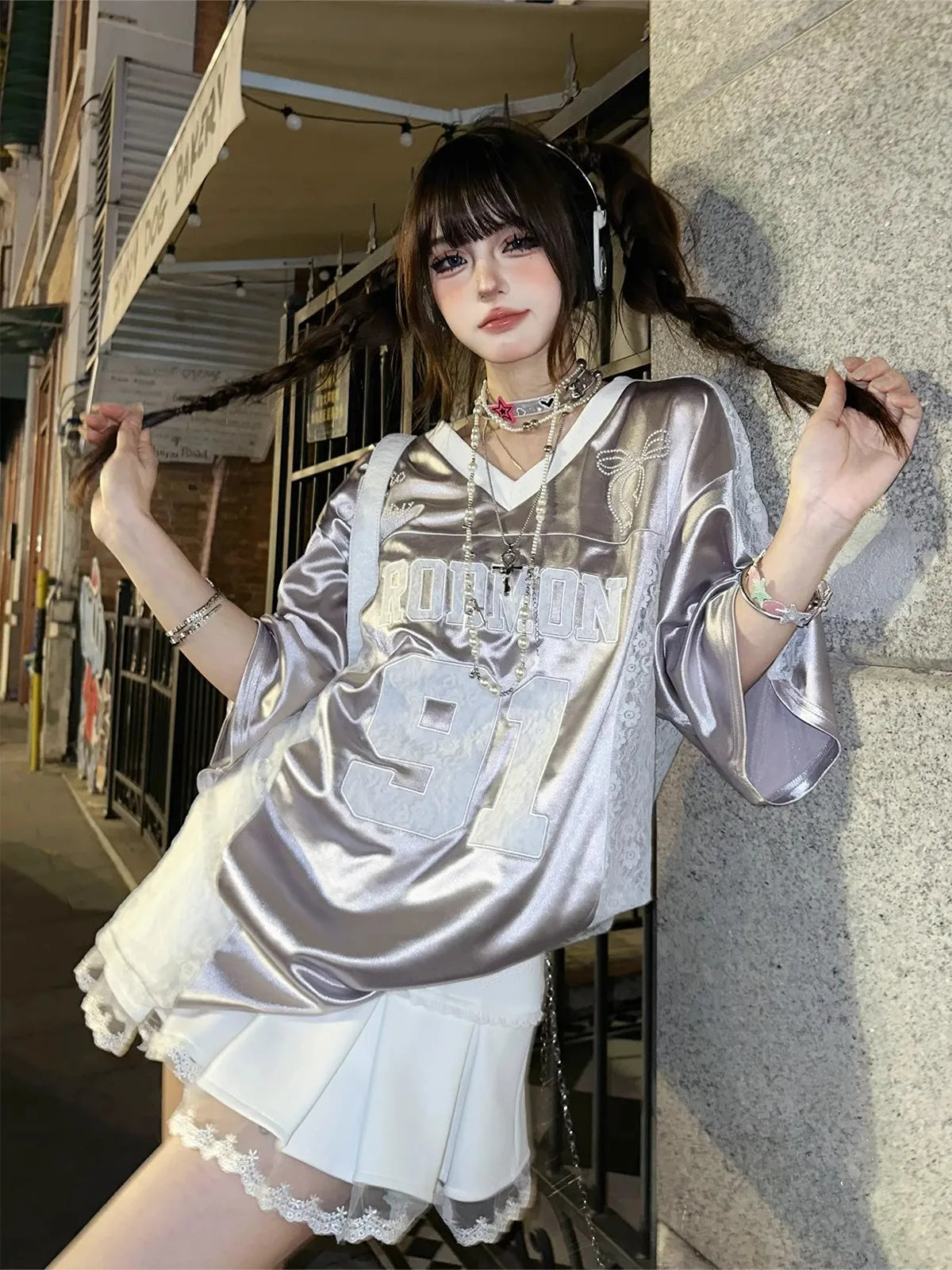Retro American Splice V-neck Hollow out Lace Short Sleeve T-shirt Women Summer Embroidered Loose Sports Silver Top