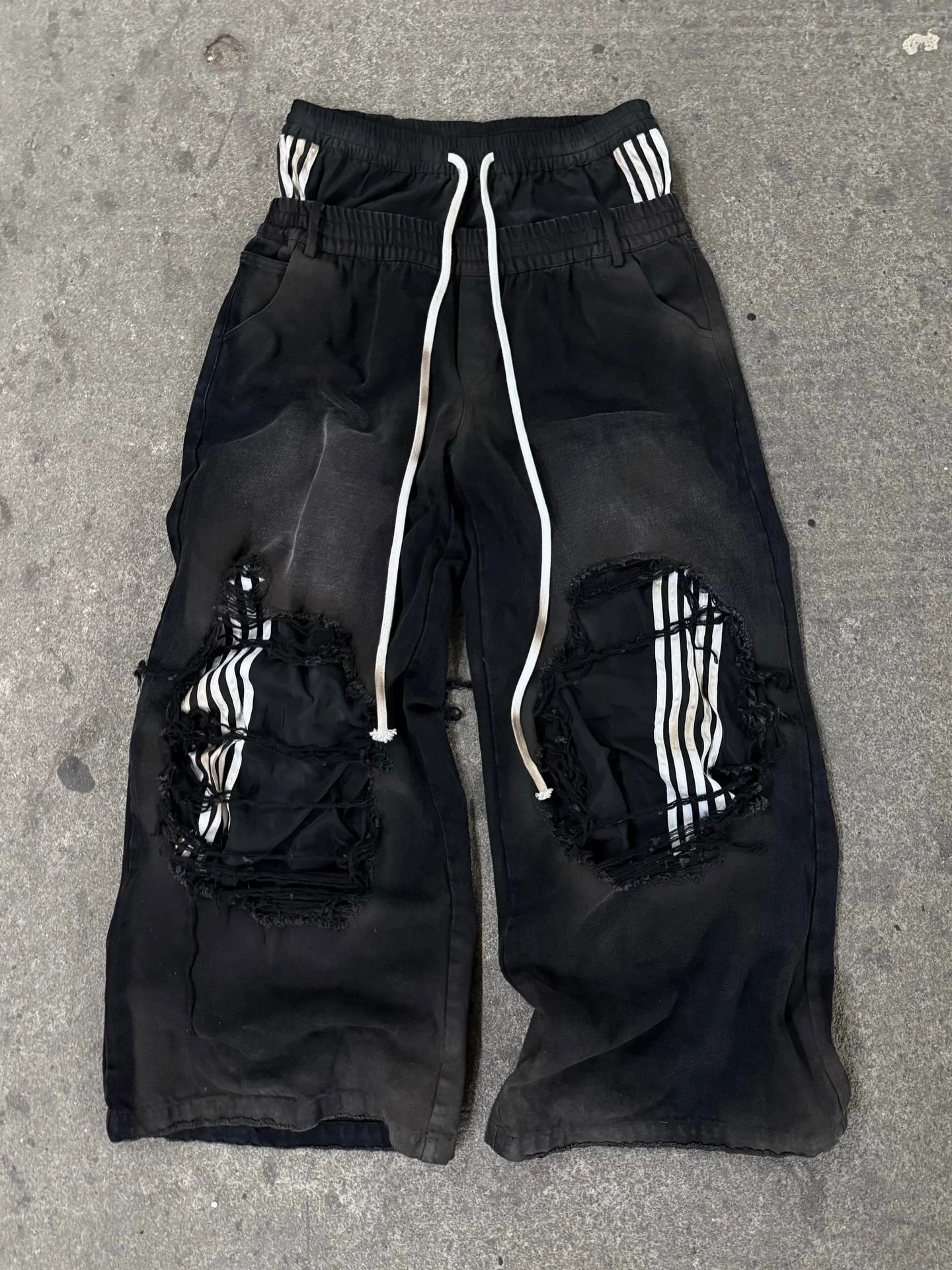2026 New Y2K Korean fashion brand stripe hole baggy jeans harajuku men women street hip hop casual couple Wide-leg pants