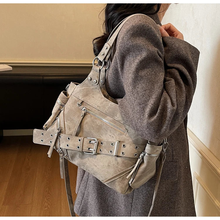 Fashionable Large Capacity Rivet Street Style Women's Tote Bag Shoulder Crossbody Bag Durable Polyester  Commuter Bag