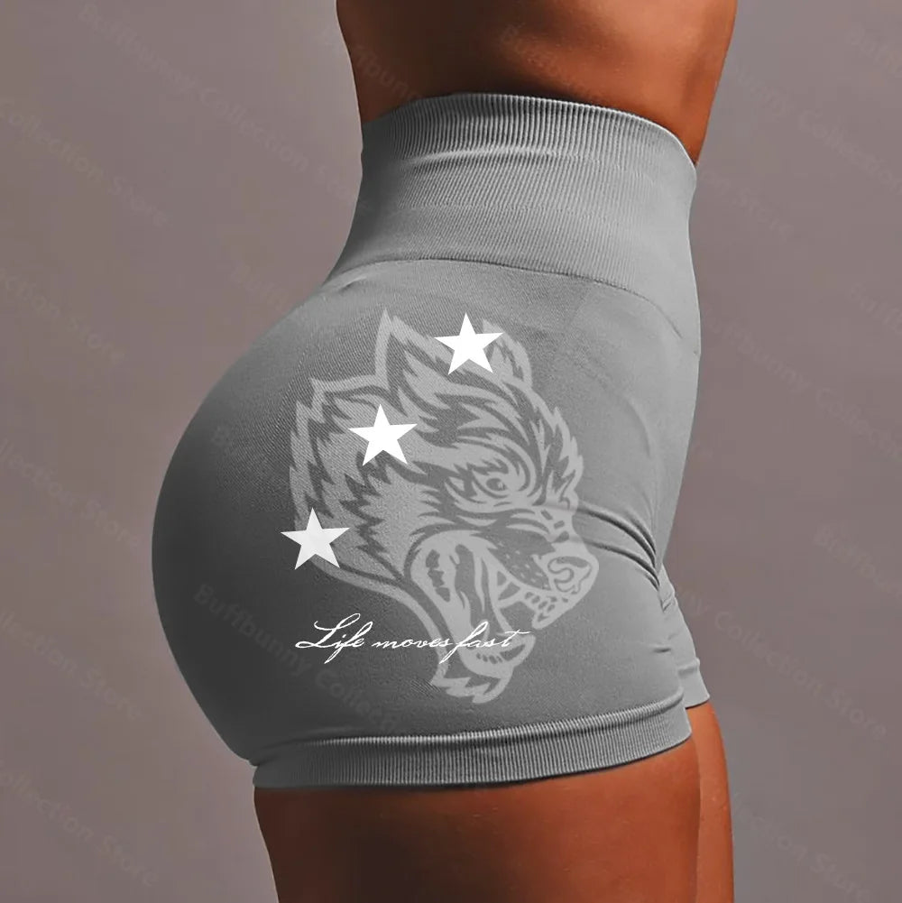 Apex Ritual – ウルフヘッド スポーツショーツ レディース – シームレスニット 太ももリフトアップ ヨガパンツ