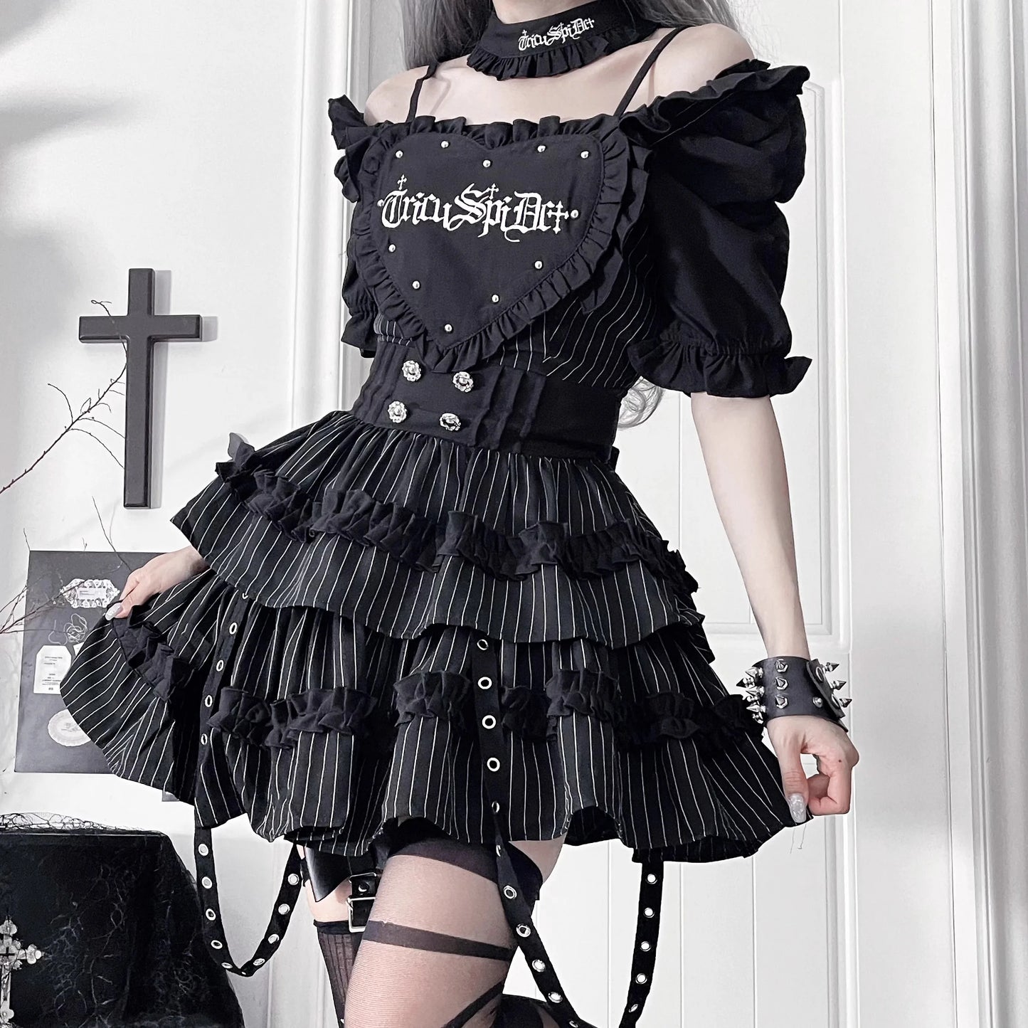Women's Gothic Puff-Sleeve Sweetheart Dress