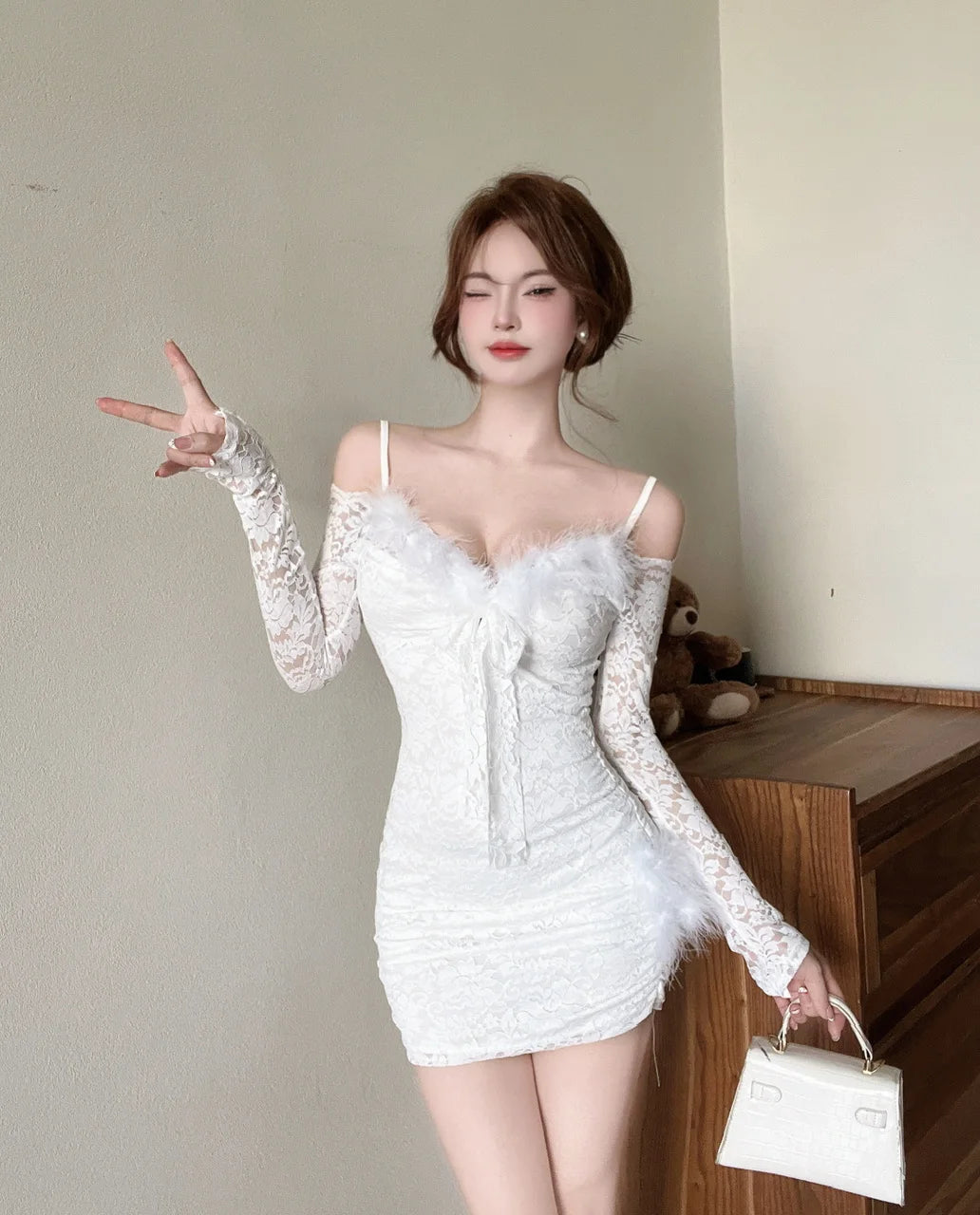 Women's Lace Bodice Long-Sleeve Mini Dress