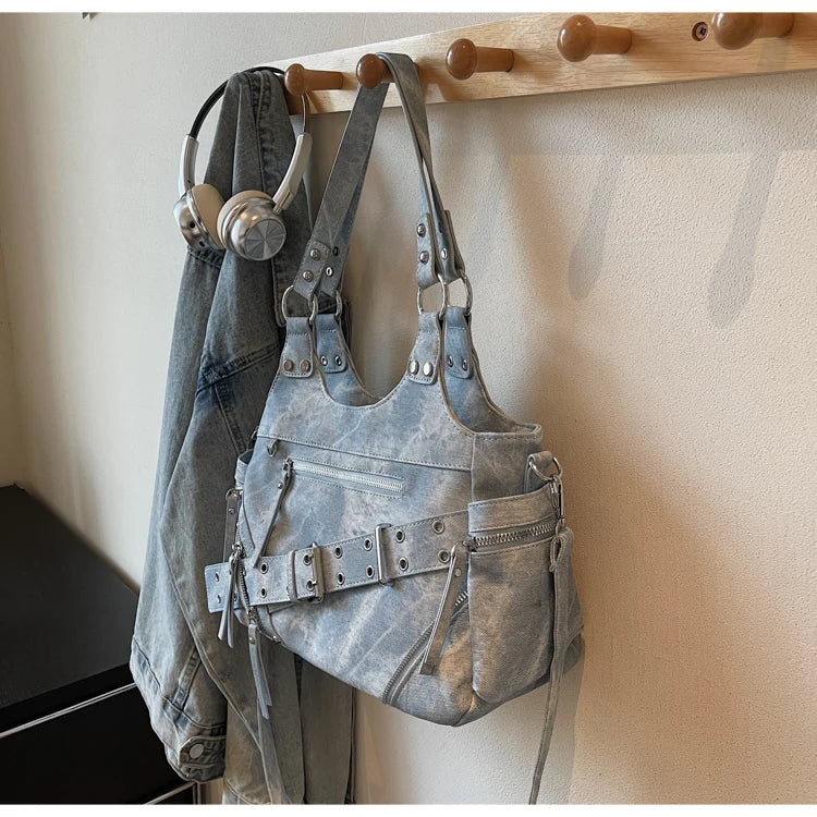 Fashionable Large Capacity Rivet Street Style Women's Tote Bag Shoulder Crossbody Bag Durable Polyester  Commuter Bag