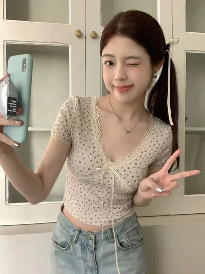 Women's Vintage Lace Bow Crop T-Shirt