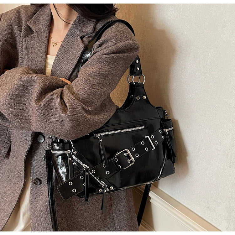 Fashionable Large Capacity Rivet Street Style Women's Tote Bag Shoulder Crossbody Bag Durable Polyester  Commuter Bag