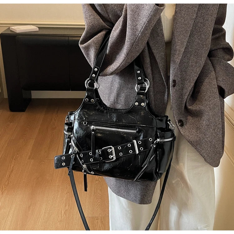 Fashionable Large Capacity Rivet Street Style Women's Tote Bag Shoulder Crossbody Bag Durable Polyester  Commuter Bag