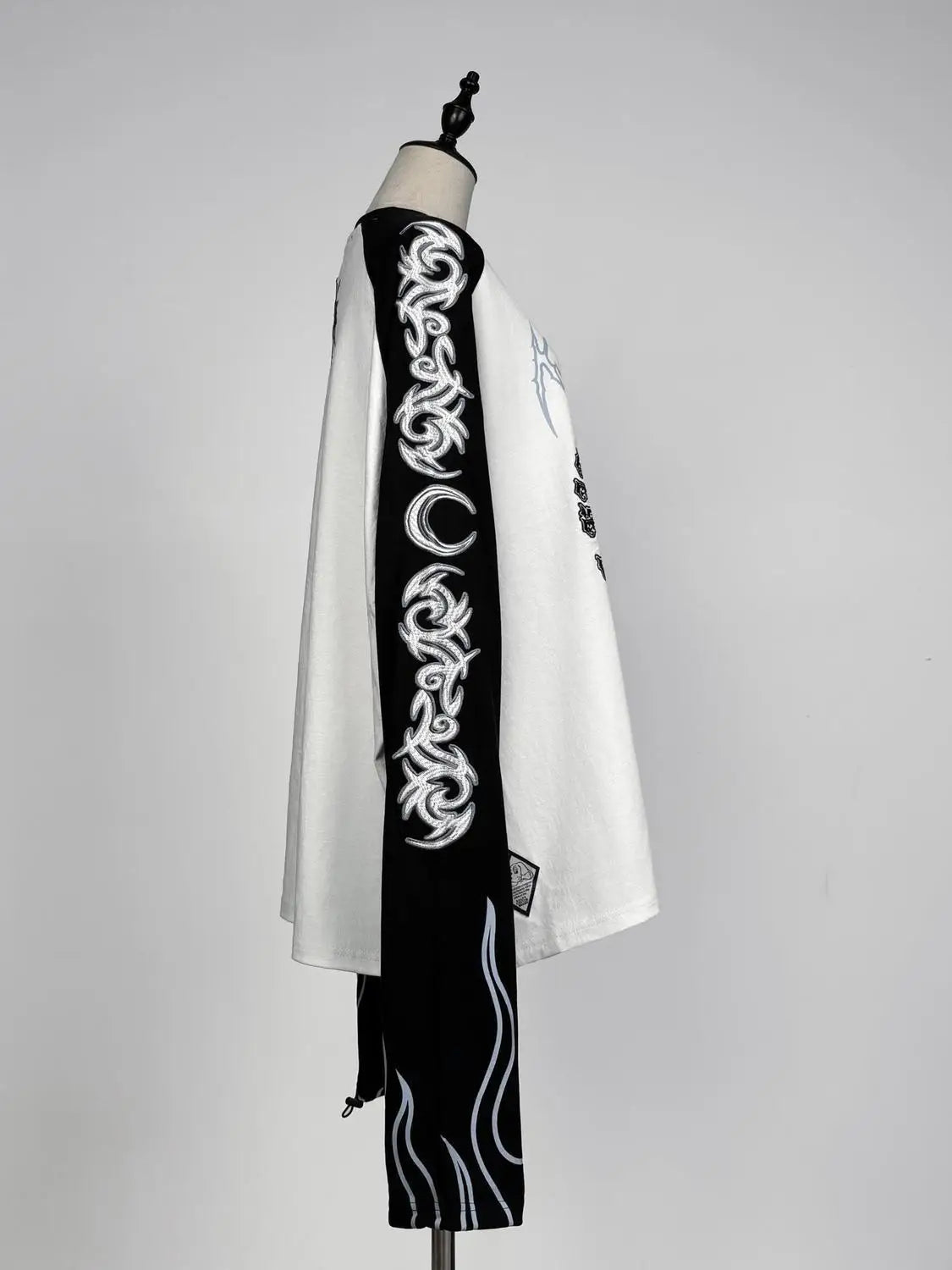 Japanese Harajuku Streetwear Co-branded Subculture Tattoo Embroidery Flame Long Sleeve Oversized Sleeve T-Shirt