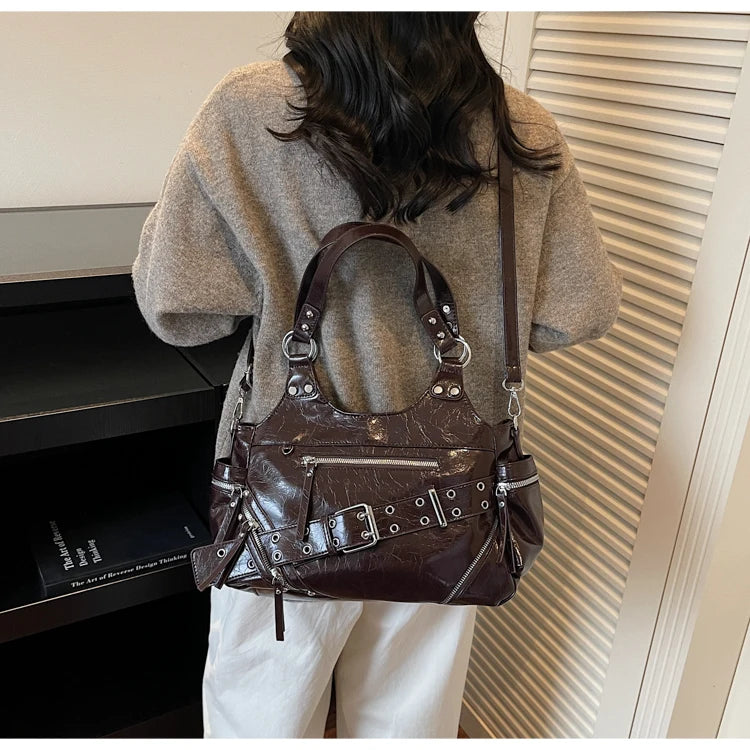 Fashionable Large Capacity Rivet Street Style Women's Tote Bag Shoulder Crossbody Bag Durable Polyester  Commuter Bag