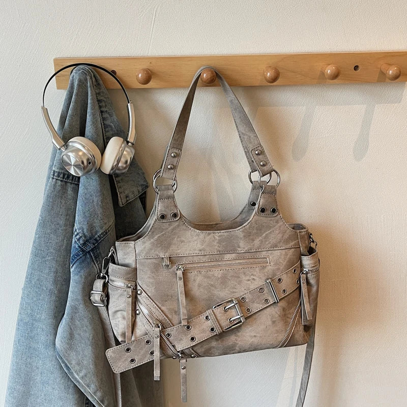 Fashionable Large Capacity Rivet Street Style Women's Tote Bag Shoulder Crossbody Bag Durable Polyester  Commuter Bag