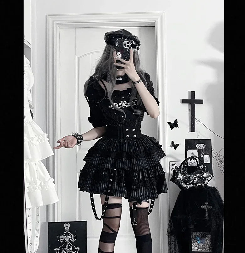 Women's Gothic Puff-Sleeve Sweetheart Dress
