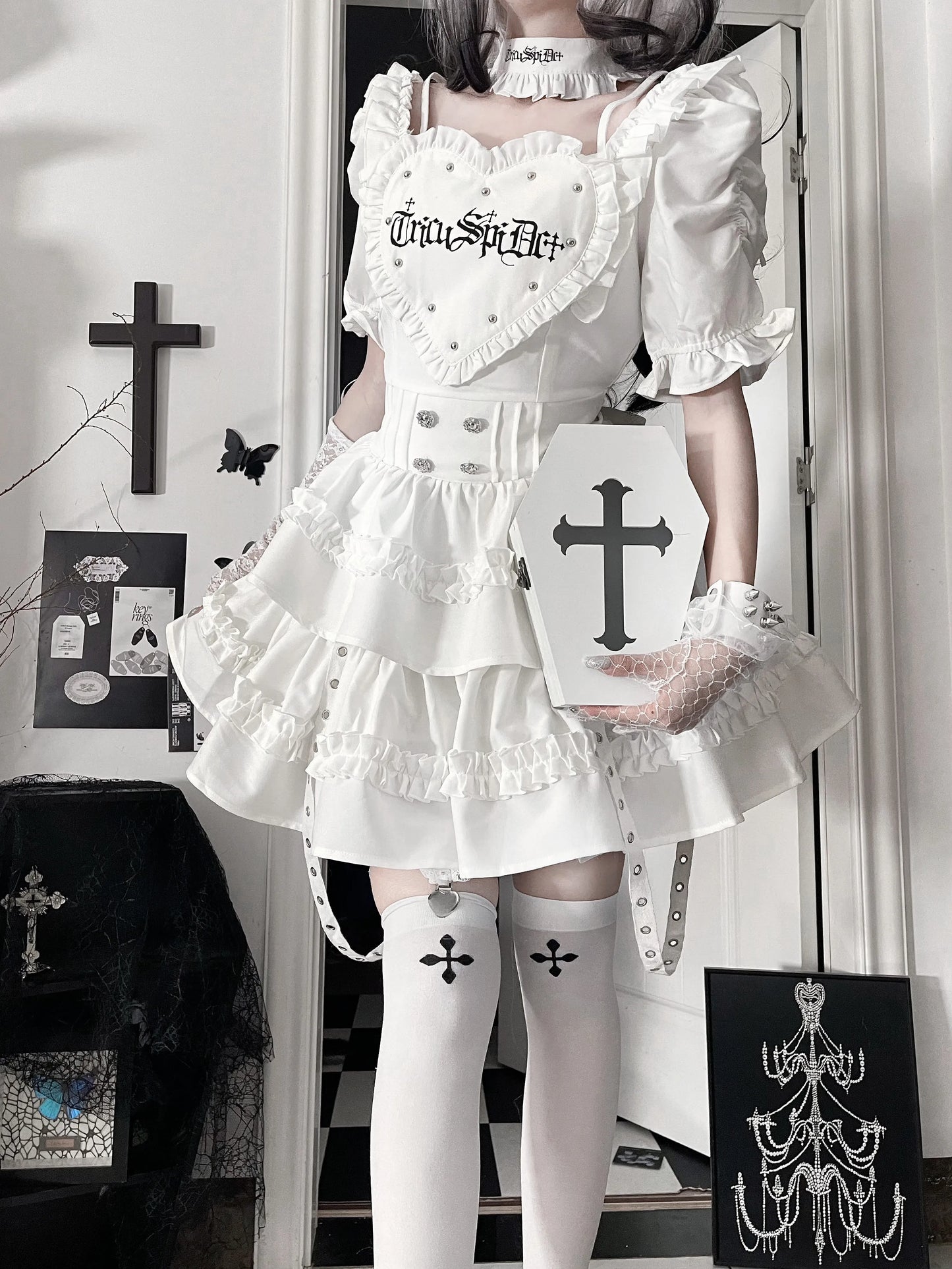 Women's Gothic Puff-Sleeve Sweetheart Dress
