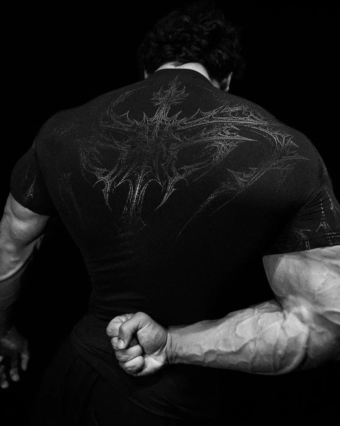 New Summer GYM T-shirt Men's Gothic Print Muscle Tee High Elasticity And Quick Drying Exercise For Bodybuilding Training T-shirt