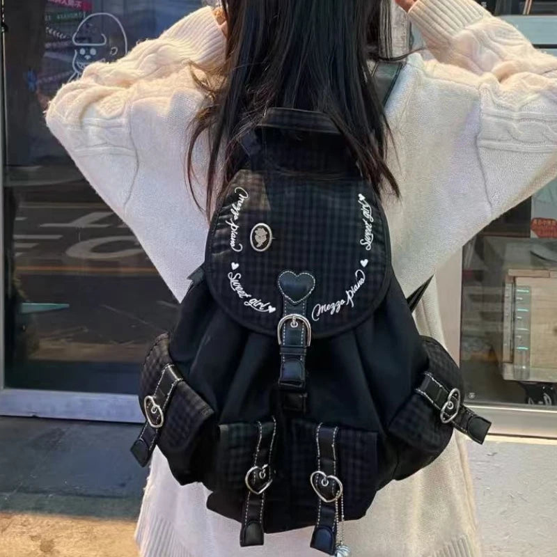 Y2k Aesthetic Fashion Heart Pocket Backpack Streetwear Vintage Casual Schoolbags Women All Match Trendy Backpacks for Students