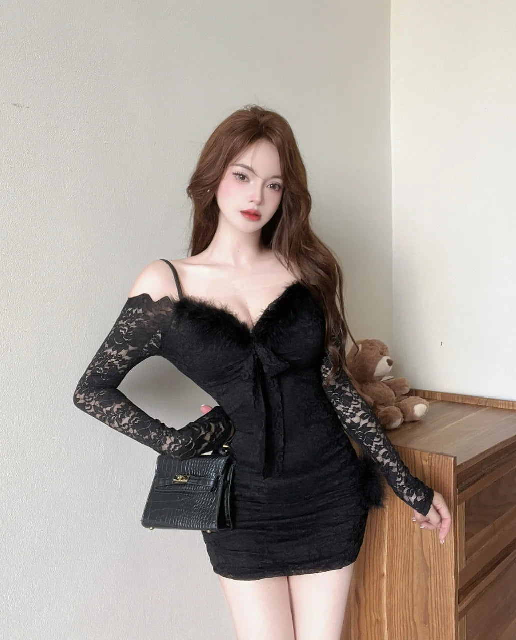 Women's Lace Bodice Long-Sleeve Mini Dress
