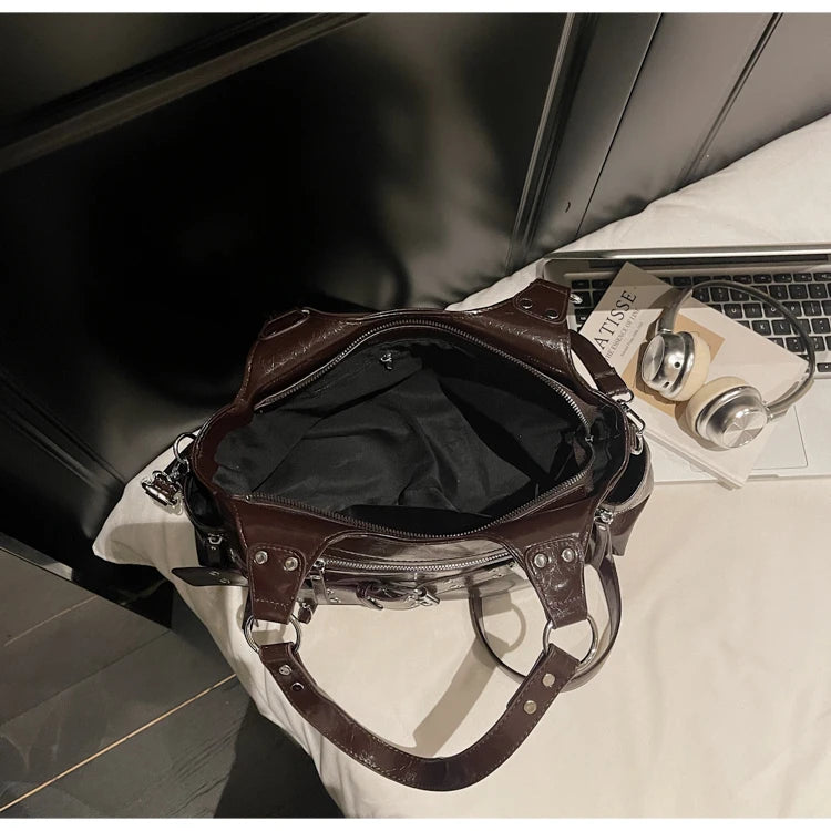 Fashionable Large Capacity Rivet Street Style Women's Tote Bag Shoulder Crossbody Bag Durable Polyester  Commuter Bag
