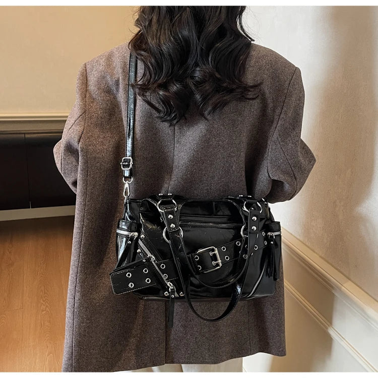 Fashionable Large Capacity Rivet Street Style Women's Tote Bag Shoulder Crossbody Bag Durable Polyester  Commuter Bag