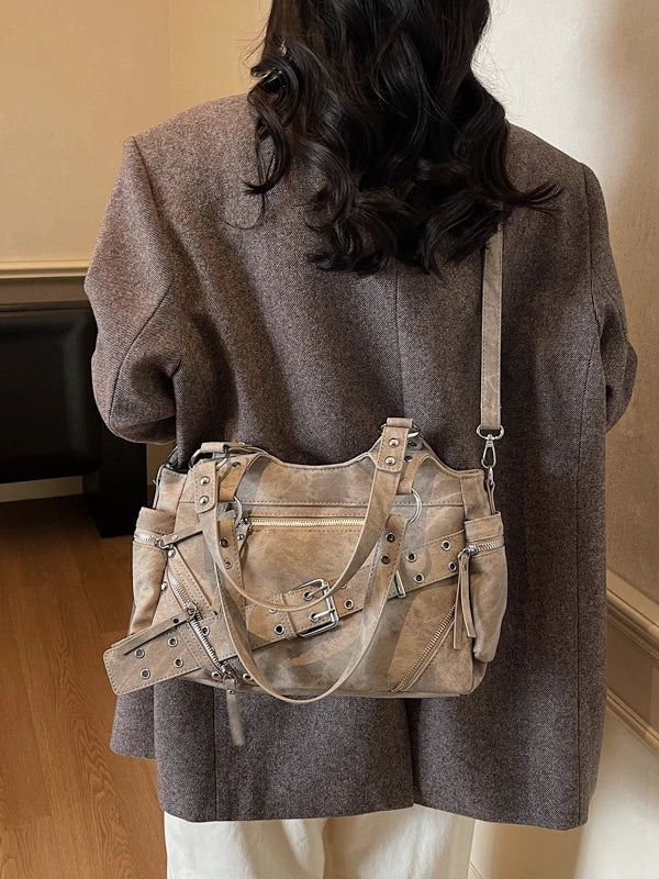 Fashionable Large Capacity Rivet Street Style Women's Tote Bag Shoulder Crossbody Bag Durable Polyester  Commuter Bag